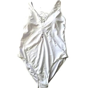 Daci NWT White Lace-Up Swimsuit Size 20W